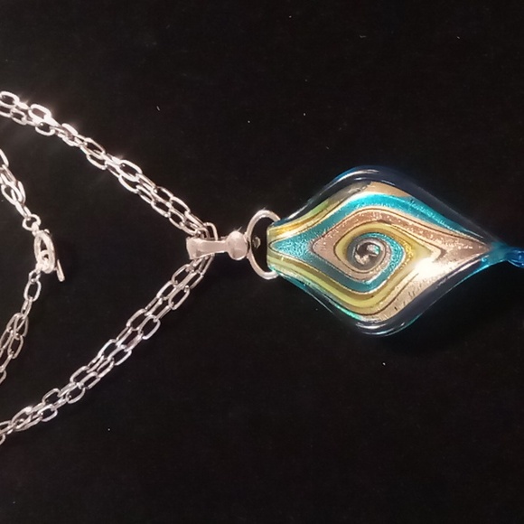 artisan glass pendant necklace on a doubled paperclip chain with toggle clasp - Picture 2 of 12